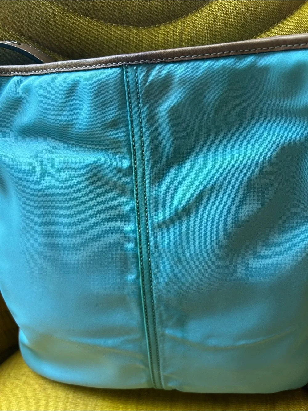 Coach Vintage File Turquoise Crossbody Bag with Tan Trim very Rare 2003